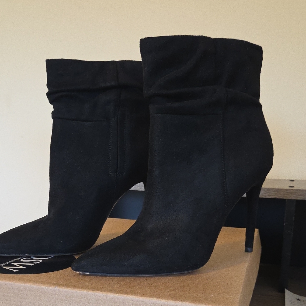 Jessica Simpson Black Suede Heeled Boots